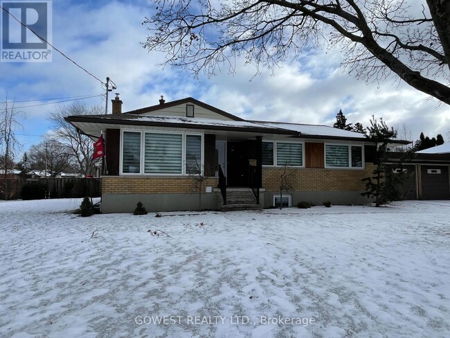 Building Photo - 42 Briarwood Crescent