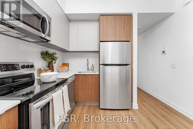 Building Photo - 41 Danforth Rd