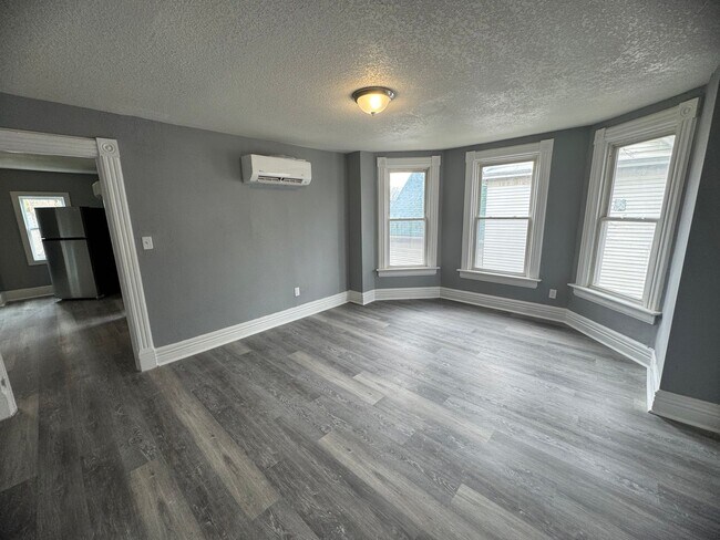 Foto del edificio - 1315 Brown St