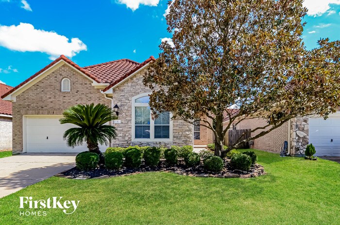 Primary Photo - 5 Peach Tree Ct