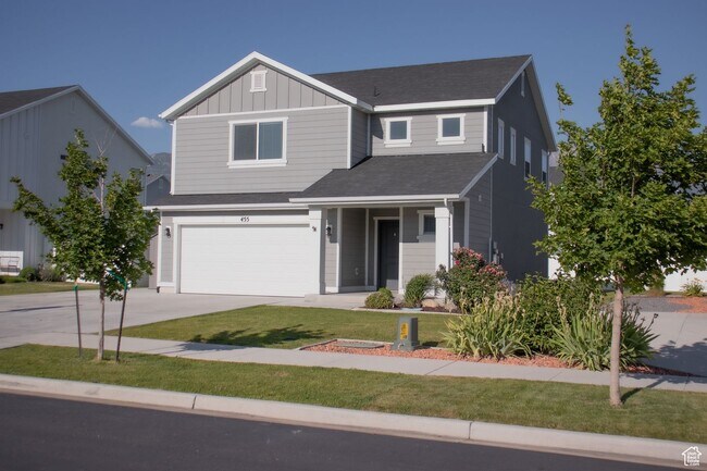 Building Photo - 455 S 390 W