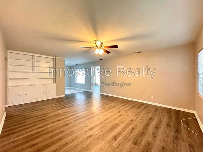 Building Photo - 1790 Marshall Dr