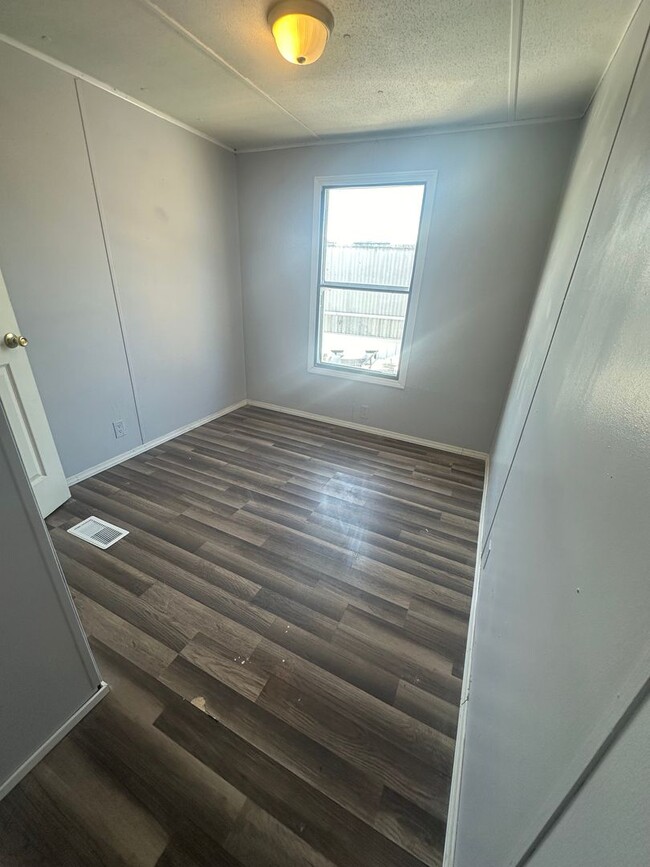 Foto del edificio - Discover your new HOME! 3 Bedroom, 2 Bath Mobile Home in Yorktowne