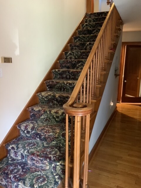 Stairs to first floor - 14 Sunnyside Dr