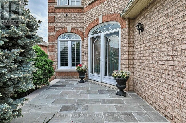 Photo du bâtiment - 72 Avro Rd