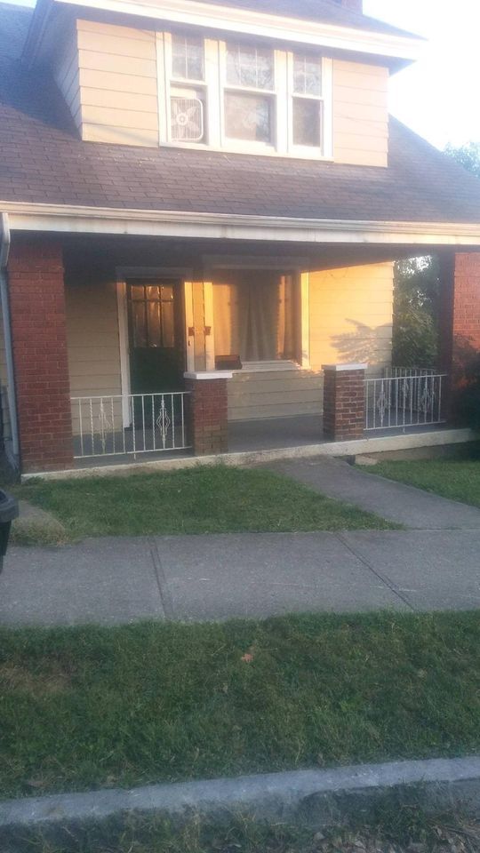 Building Photo - 1649 Glen Parker Ave