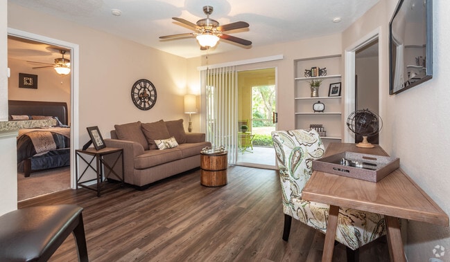 Interior Photo - Mission Club Apartments