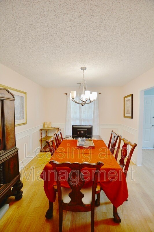 Foto del edificio - 1240 Llewellyn Rd
