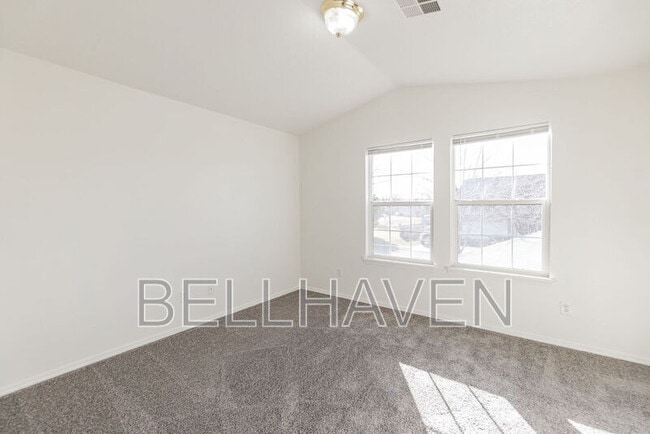 Building Photo - 9626 W Rustica Dr