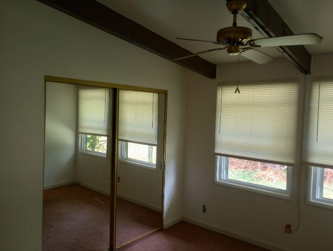 Building Photo - 551 Kingswood Dr