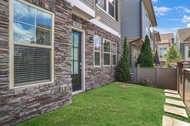 Foto del edificio - 409 Cranleigh Ridge