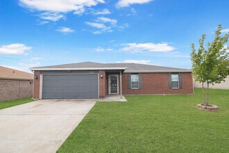 Building Photo - 4402 Matt Dr