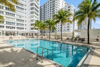 Building Photo - 4925 Collins Ave