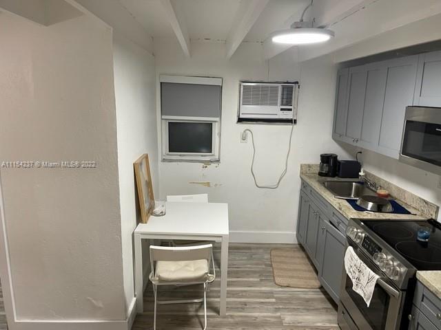 Foto del edificio - 2368 SW 26th St