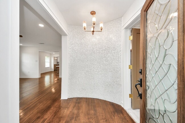 Photo - Luxury Living Meets Modern Elegance in the Heart of Houston Apartment