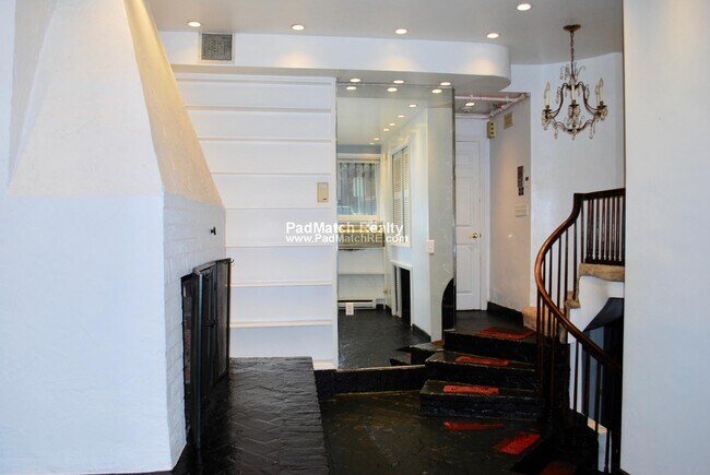 Building Photo - 113 Beacon St
