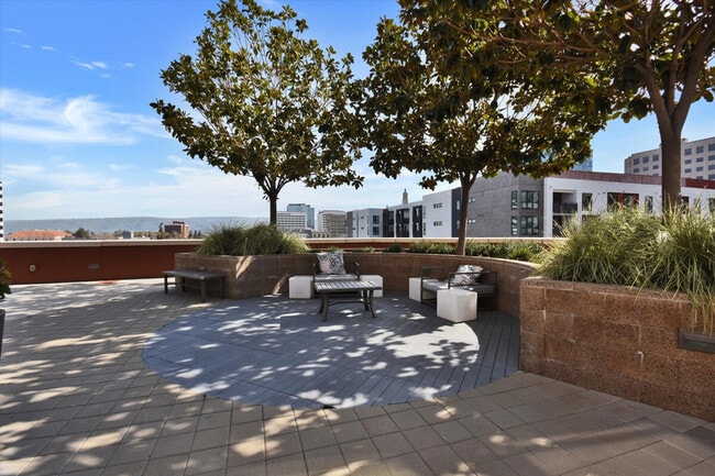 Building Photo - 77 N Almaden Ave