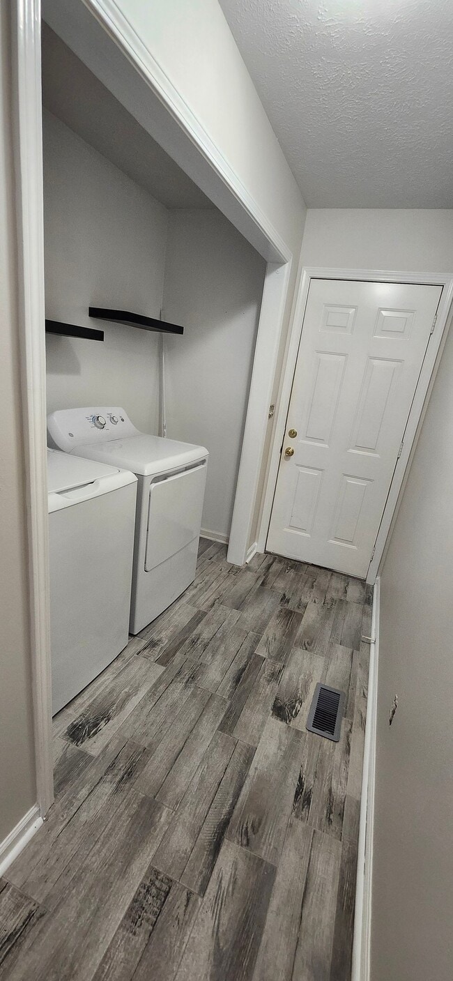 Building Photo - 2308 Forrest Fields Dr