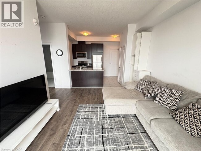 Building Photo - 101 Shoreview Pl