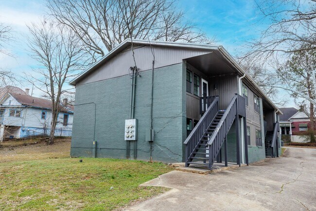 Building Photo - 2 Bedroom near downtown Birmingham