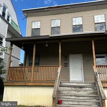 Building Photo - 527 Delaware Ave