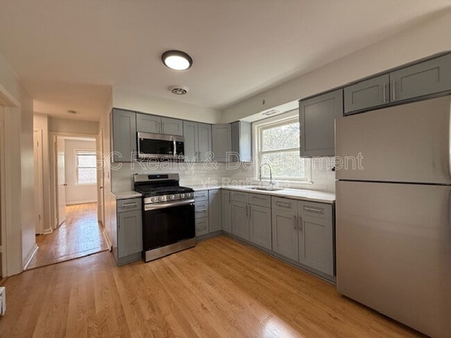 Foto del edificio - 2701 N Sayre Ave