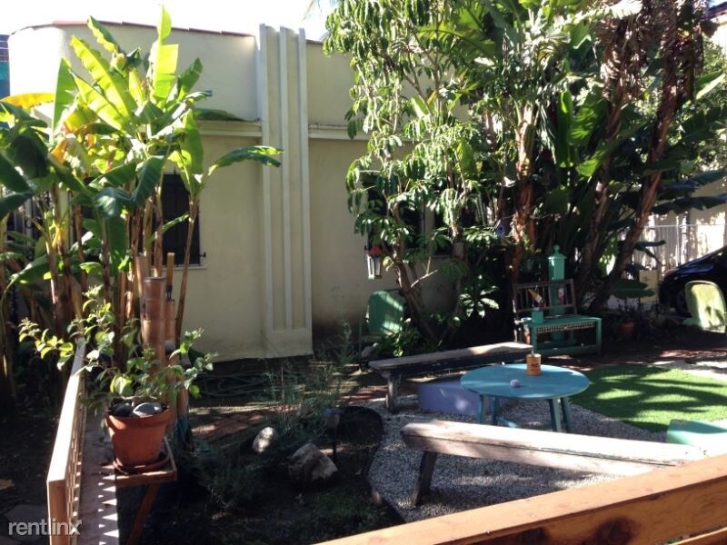 Primary Photo - 2 br, 1 bath Apartment - 721 N Harper Ave