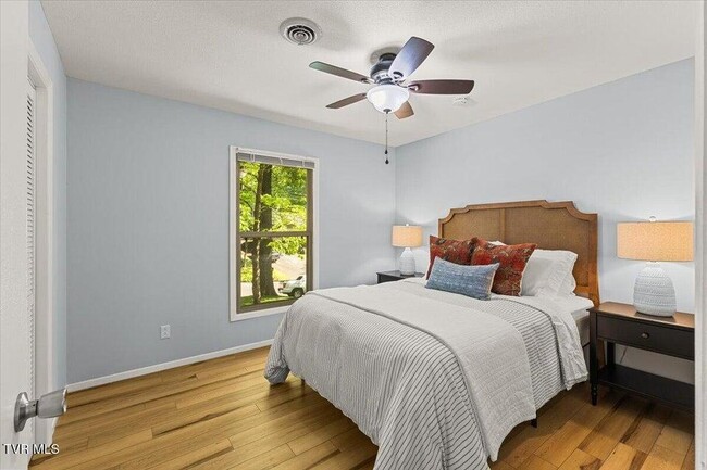 Foto del edificio - 1820 Brook Hollow Rd