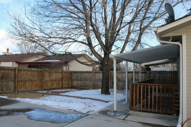 Foto del edificio - 2153 S Custer Ave