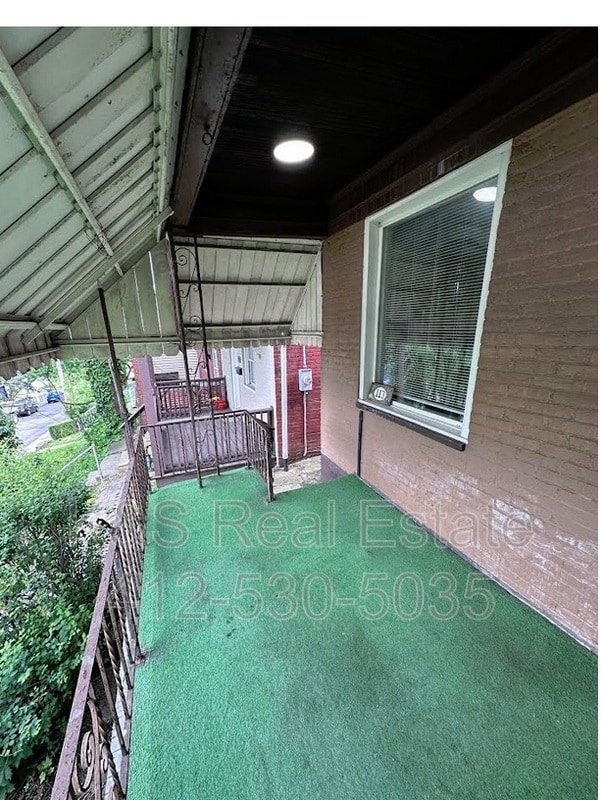 Building Photo - 113 Redlyn St