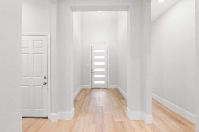 Foto del edificio - 3532 White Oak Point Dr