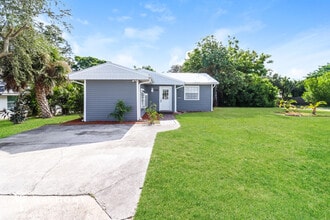 Building Photo - 1306 Sutherland Dr