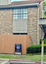 Building Photo - 883 Dublin Dr