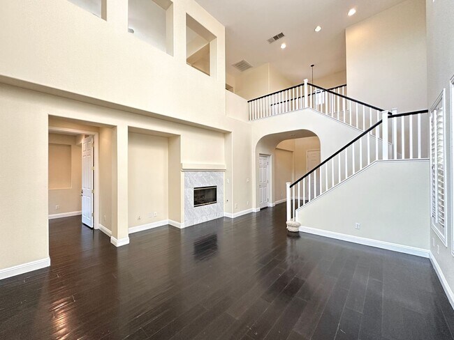 Foto del edificio - MADISON PLACE AT SUMMERLIN