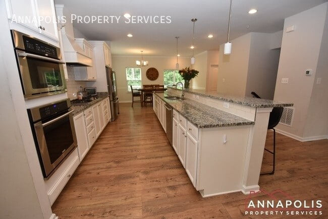 Foto del edificio - 1379 Hawthorn Dr