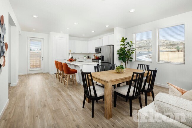 Foto del edificio - 2411 Snowbrush Ct