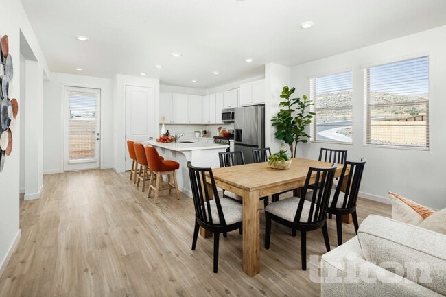 Interior Photo - Tricon Lemmon Drive