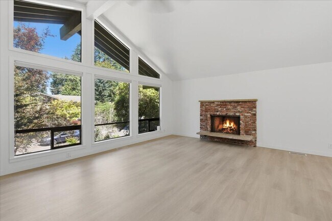 Foto del edificio - 4bd/2.25ba Kirkland Home