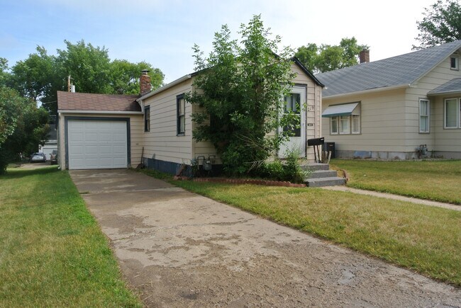 Foto del edificio - 219 13th Ave SE