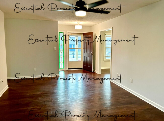 Building Photo - 120 Brass Oak Dr
