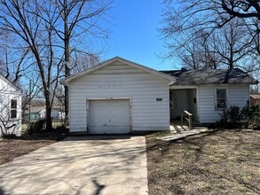 Building Photo - 2310 N Prospect Ave