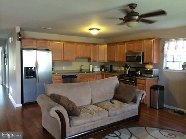 Foto del edificio - 401 Red Bud Ln