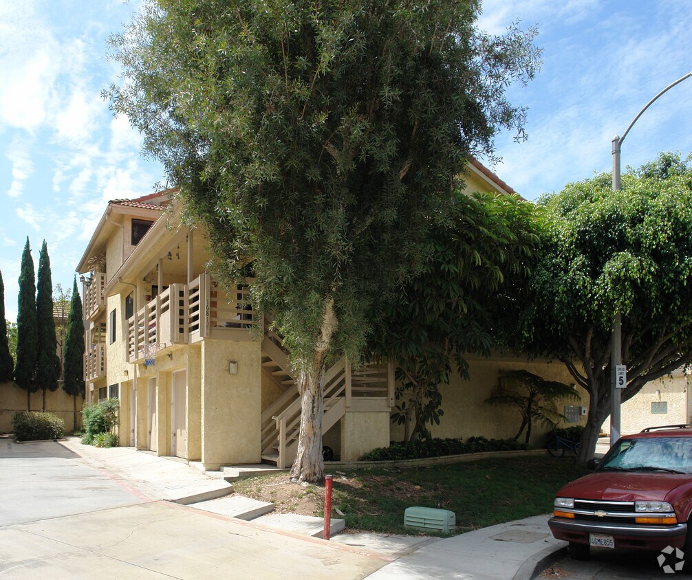 Foto del edificio - 16812 Moody Cir