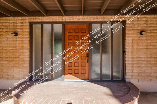 Foto del edificio - 6861 E Hawthorne Cir