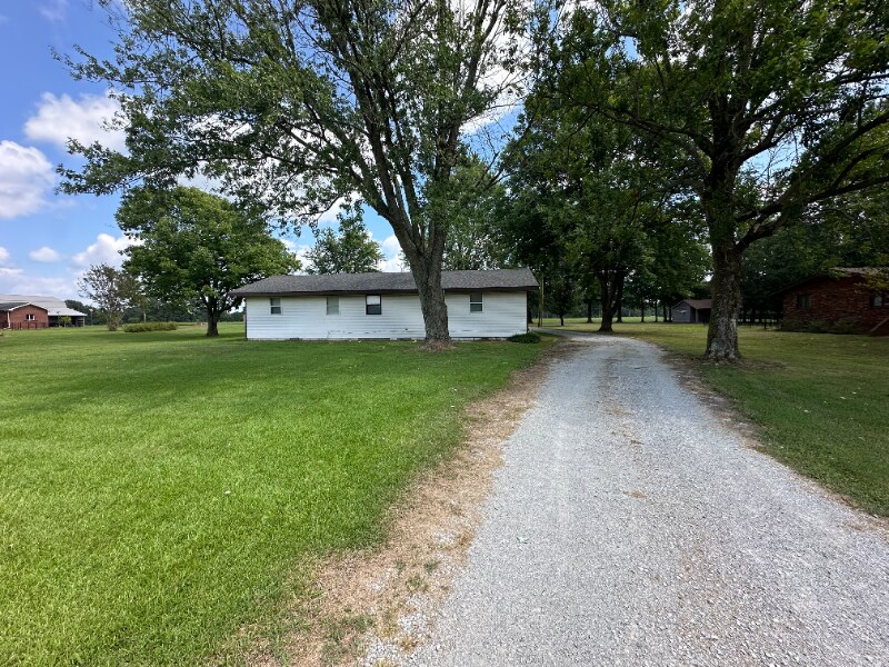1416 Radio Rd Unit 1416, Almo, KY 42020 Room for Rent in Almo, KY