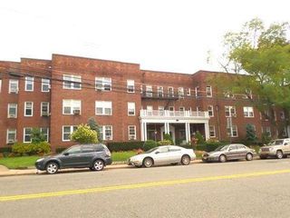 Foto principal - 995 Teaneck Rd