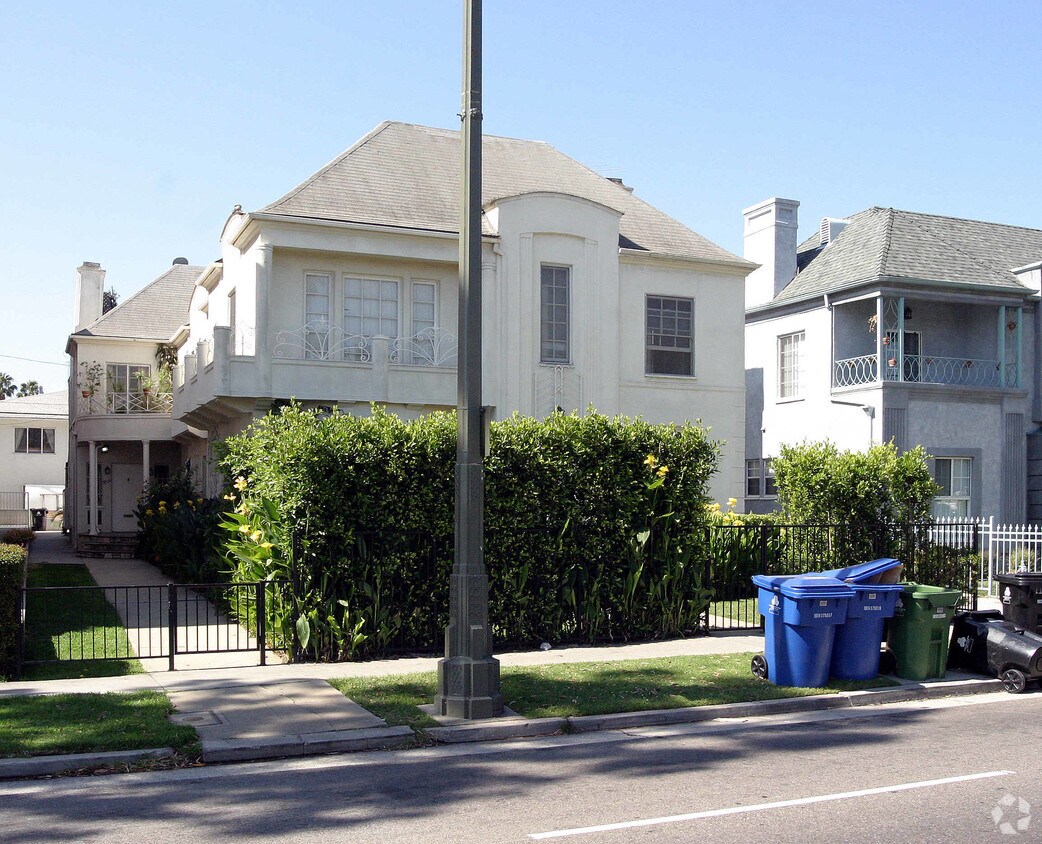 Primary Photo - 8566 W Olympic Blvd
