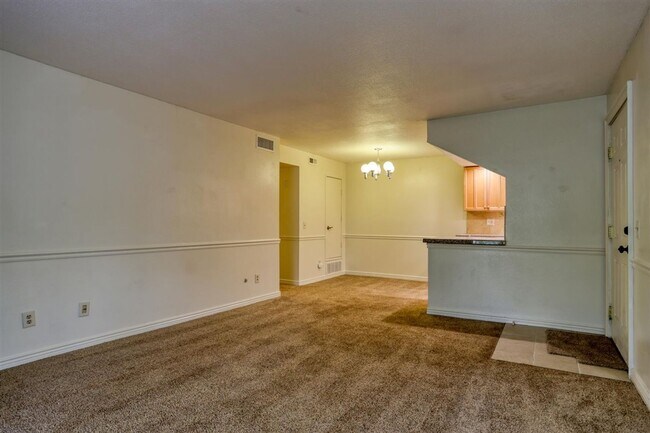 Foto del edificio - 8555 S Fairmount Dr