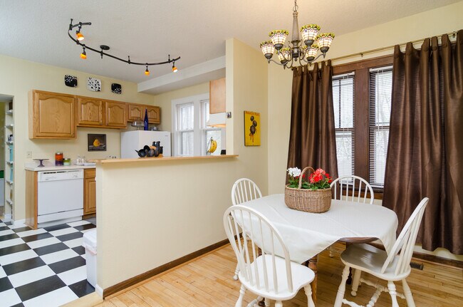 Building Photo - 2306 glenwood ave #2, minneapolis,mn55405