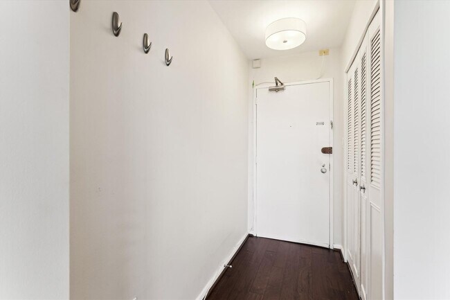 Foto del edificio - Great 2 Bedroom 2 Bath in Van Ness DC!